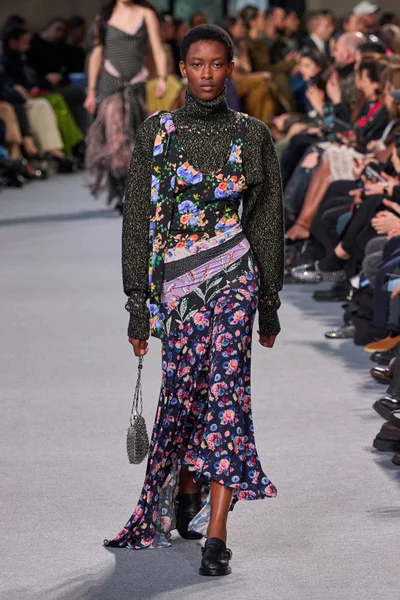 Look 23